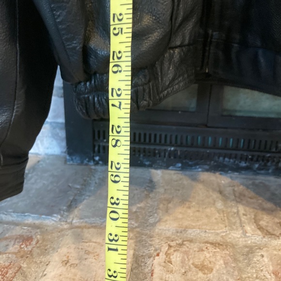 Vintage Wilson’s Genuine Leather Coat - Picture 3 of 11